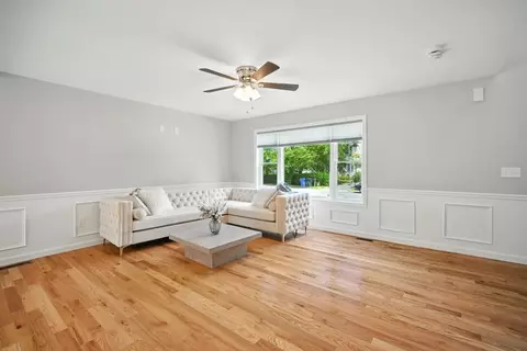 162 Gilbert Ave, Springfield, MA 01119 photo 3