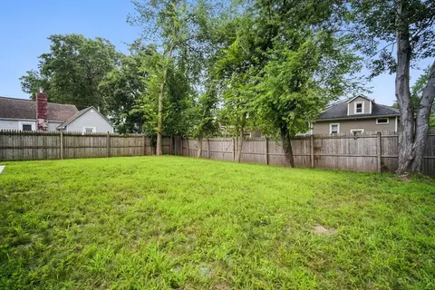 162 Gilbert Ave, Springfield, MA 01119 photo 28