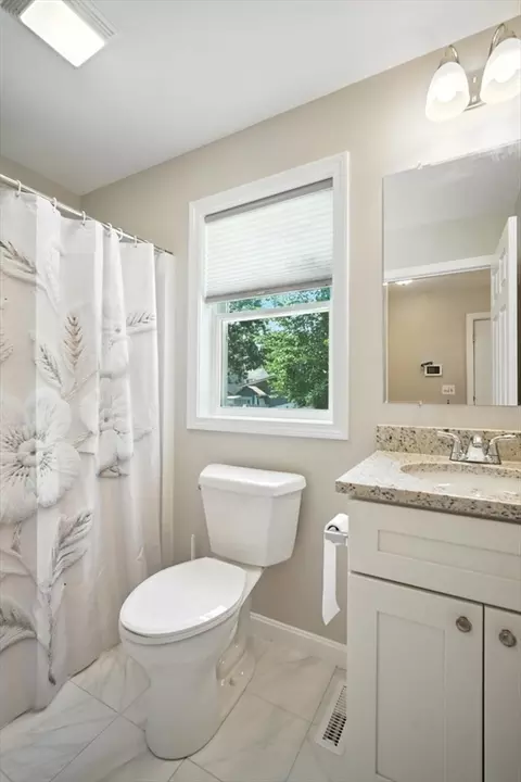 162 Gilbert Ave, Springfield, MA 01119 photo 8