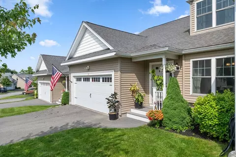 12 Stratford Village Dr #12, Millbury, MA 01527