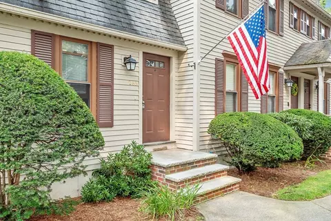 265 Wellman Ave #265, Chelmsford, MA 01863