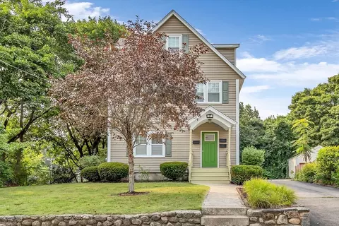 37 Winter St, Franklin, MA 02038 photo 2