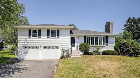 76 Clydesdale Ln, Springfield, MA 01129