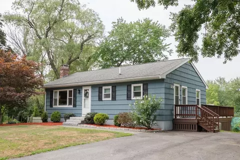 410 Oak St, Raynham, MA 02767