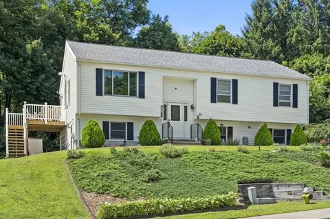 32 Willow Ln, Southbridge, MA 01550