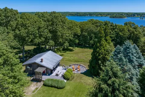 1404 Drift Rd, Westport, MA 02790