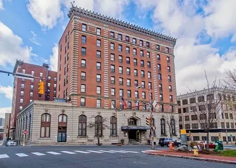 140 Chestnut St #607, Springfield, MA 01103