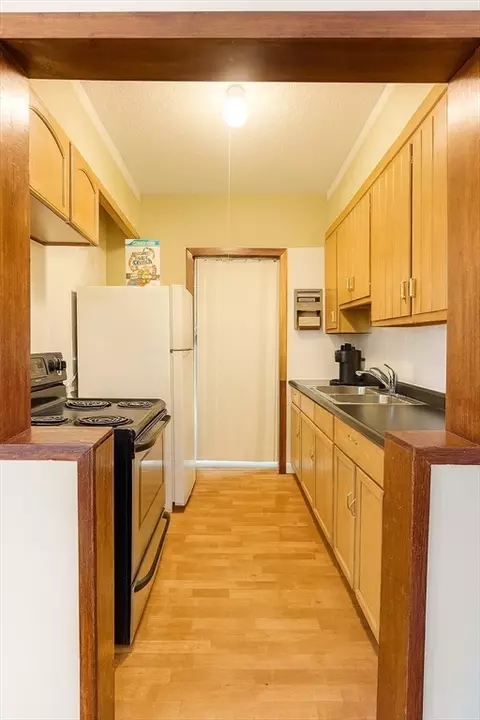 140 Chestnut St #607, Springfield, MA 01103 photo 3