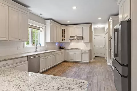 5 Azalea Ln, Upton, MA 01568 photo 6