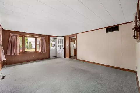 433 Harvard Ave, Athol, MA 01331 photo 11