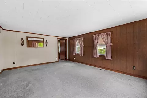 433 Harvard Ave, Athol, MA 01331 photo 9