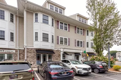 4 Forge Pond #E, Canton, MA 02021