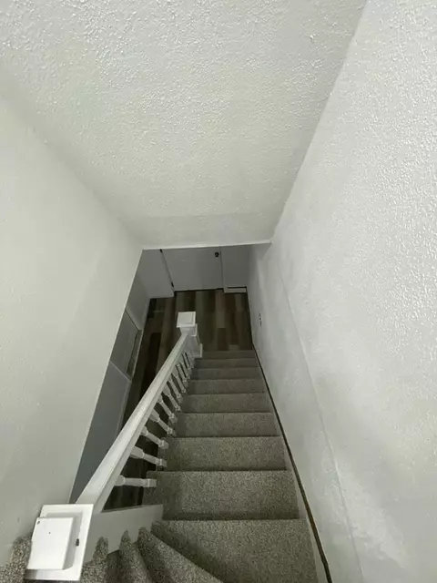 Entry Way - 135 N Main St, Webster, MA 01570 photo 2 of 4