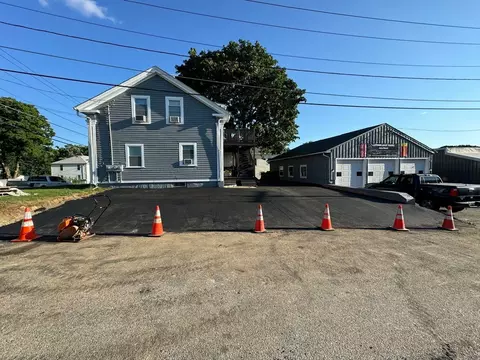 Exterior - 135 N Main St, Webster, MA 01570 photo 2 of 4