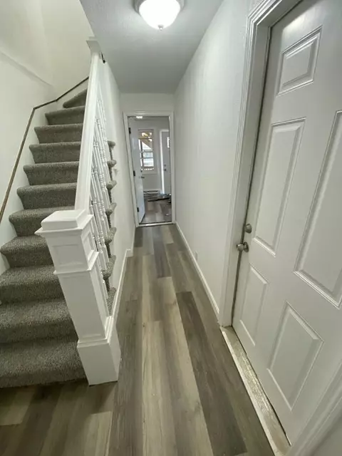 Entry Way - 135 N Main St, Webster, MA 01570 photo 1 of 4