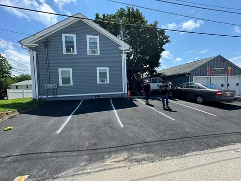 135 N Main St, Webster, MA 01570