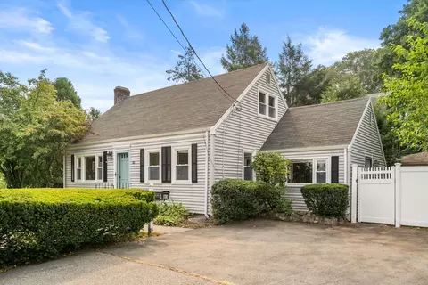 85 Whiting Ave, Dedham, MA 02026 photo 3