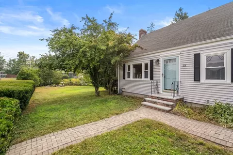 85 Whiting Ave, Dedham, MA 02026 photo 2