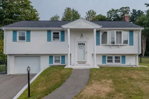 22 Donna Ter, Taunton, MA 02780