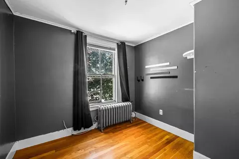 Bedroom - 112 Eastern Ave, Gloucester, MA 01930 photo 2 of 5