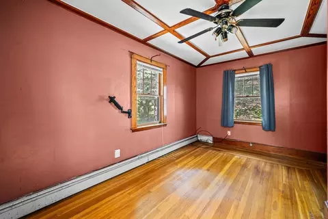Bedroom - 112 Eastern Ave, Gloucester, MA 01930 photo 3 of 5