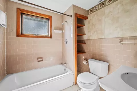 Bath - 112 Eastern Ave, Gloucester, MA 01930 photo 3 of 3