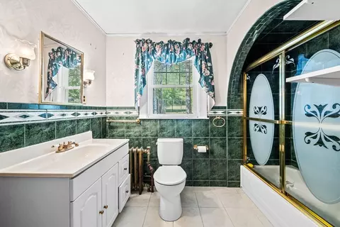 Bath - 112 Eastern Ave, Gloucester, MA 01930 photo 1 of 3