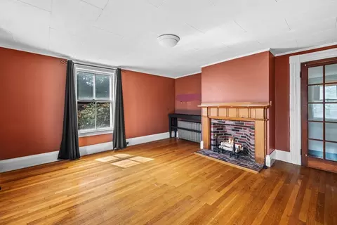 Living - 112 Eastern Ave, Gloucester, MA 01930 photo 5 of 5