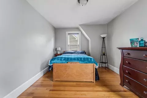 Bedroom - 44 Gillette Ave, Springfield, MA 01118 photo 4 of 7
