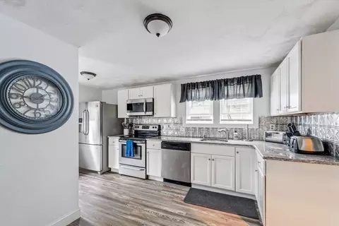 Kitchen - 44 Gillette Ave, Springfield, MA 01118 photo 4 of 4