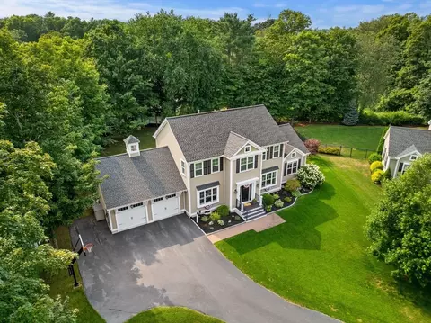 2 Jefferson Ct, Georgetown, MA 01833 photo 2
