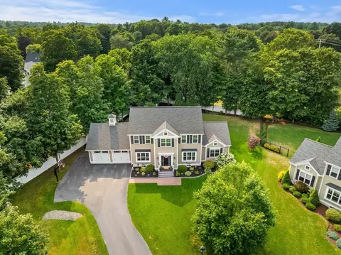2 Jefferson Ct, Georgetown, MA 01833 photo 4