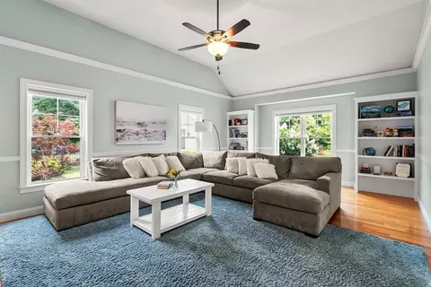 2 Jefferson Ct, Georgetown, MA 01833 photo 16