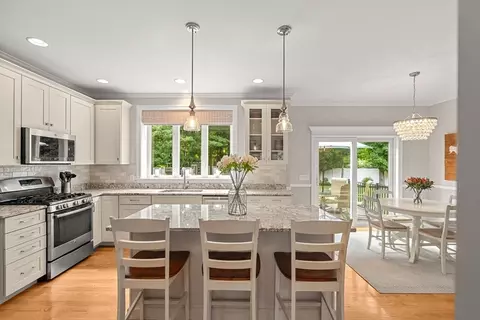 2 Jefferson Ct, Georgetown, MA 01833 photo 12