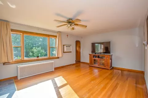 Living - 2 Admiral St, Easthampton, MA 01027 photo 1 of 2
