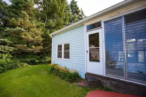 Exterior - 2 Admiral St, Easthampton, MA 01027 photo 4 of 6