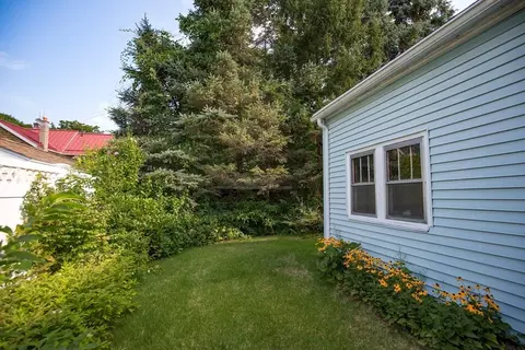 Exterior - 2 Admiral St, Easthampton, MA 01027 photo 6 of 6