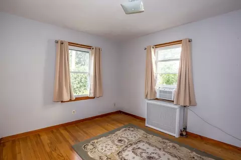 Bedroom - 2 Admiral St, Easthampton, MA 01027 photo 3 of 5