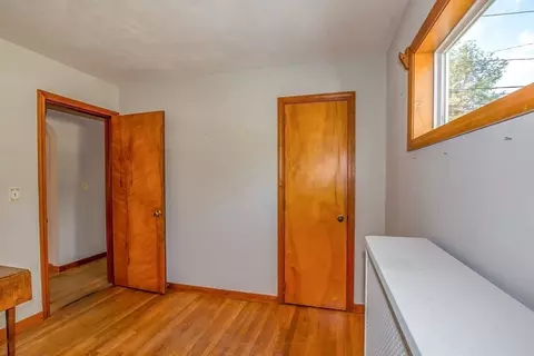 Bedroom - 2 Admiral St, Easthampton, MA 01027 photo 2 of 5