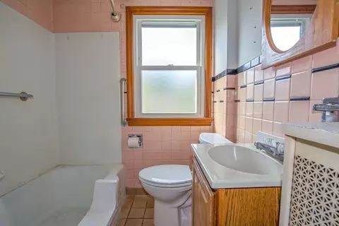 Bath - 2 Admiral St, Easthampton, MA 01027 photo 1 of 1