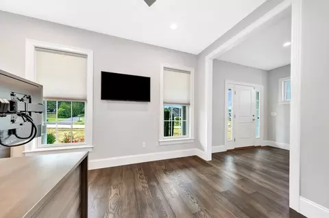 Entry Way - 37 Beech St, Millis, MA 02054 photo 4 of 7