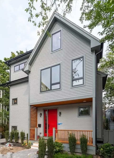 106 Inman St #3, Cambridge, MA 02139