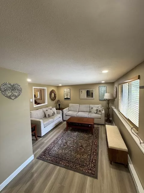 8 Royal Dane Dr #70, Marshfield, MA 02050
