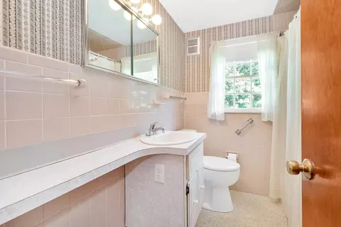 9 Middle St, Beverly, MA 01915 photo 13