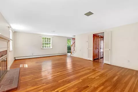 9 Middle St, Beverly, MA 01915 photo 8