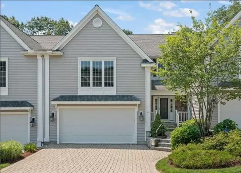 4 Caileigh Ct #4, Andover, MA 01810