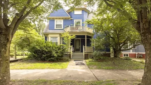 182 Adelaide Ave #5, Providence, RI 02907