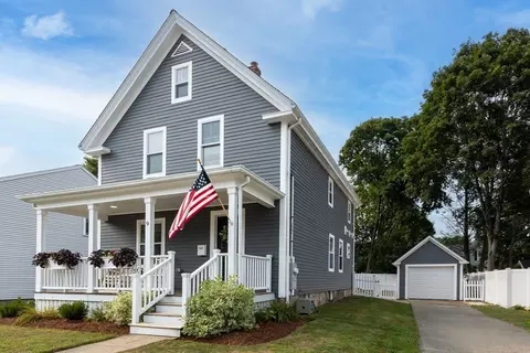 9 Maple St, Easton, MA 02356