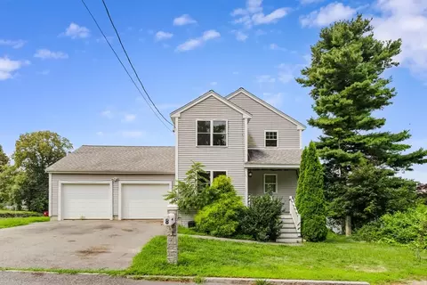 8 Aberdeen St, Lowell, MA 01850