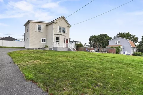 34 Varnum Ave, Methuen, MA 01844